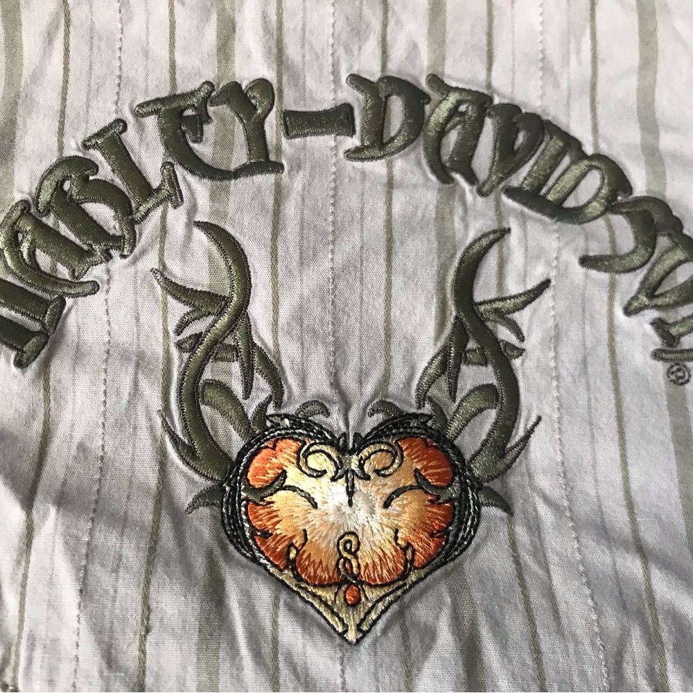 Harley Davidson XL women’s Embroidered Button-Up Shirt